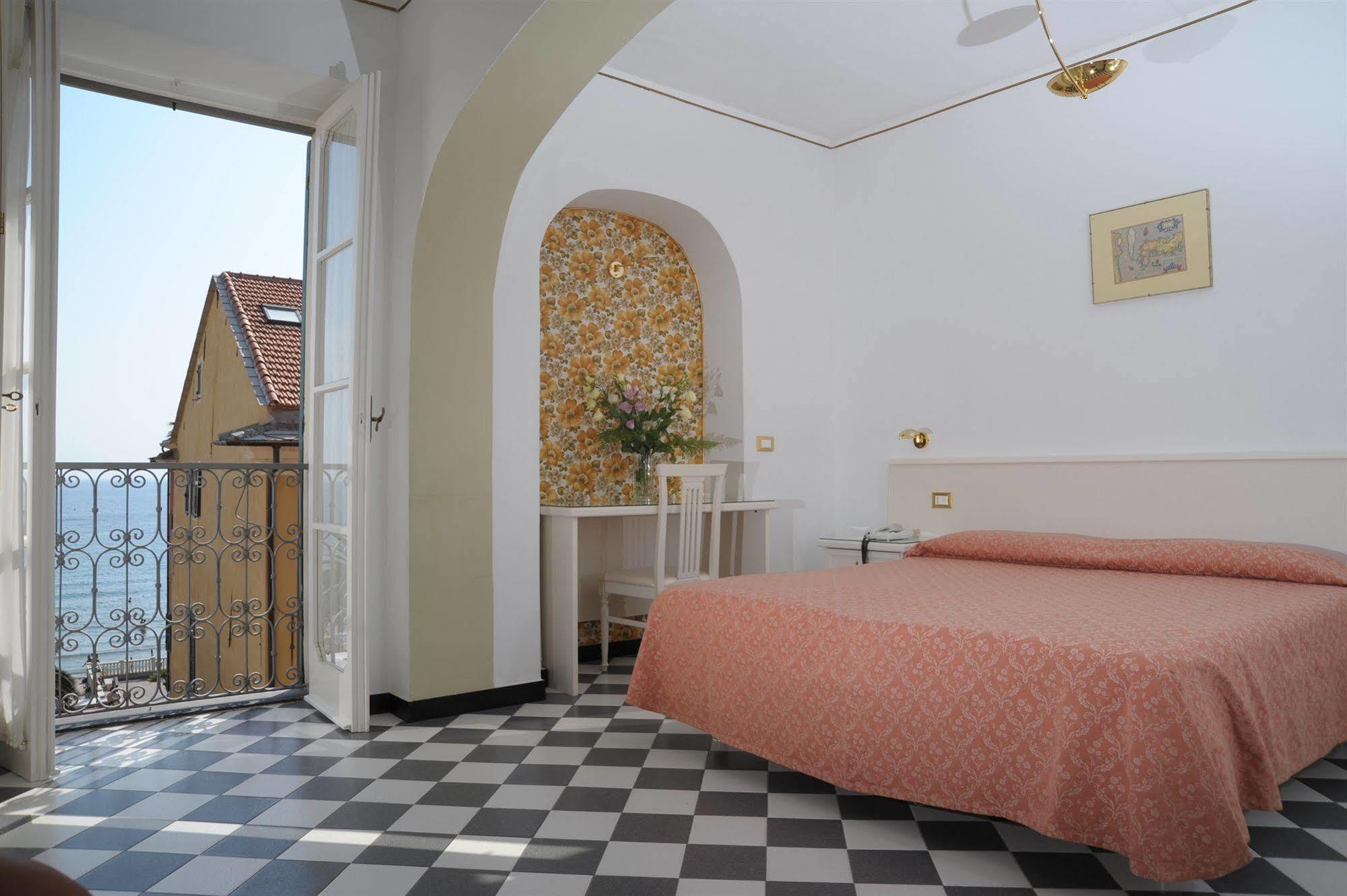Hotel Splendid Mare Laigueglia Eksteriør bilde